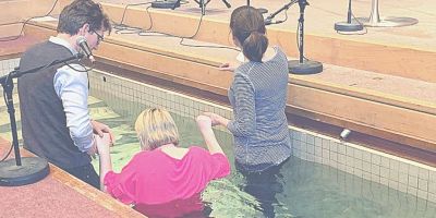 going into the water - adult baptism - overwhelmed @wordsofjoy.me